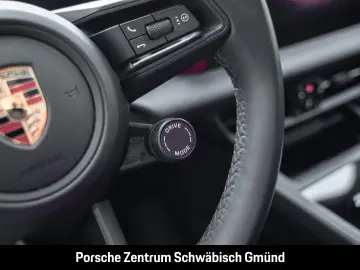 PORSCHE Macan 4 LEDmatrix SurroundView BOSE Luftfederung