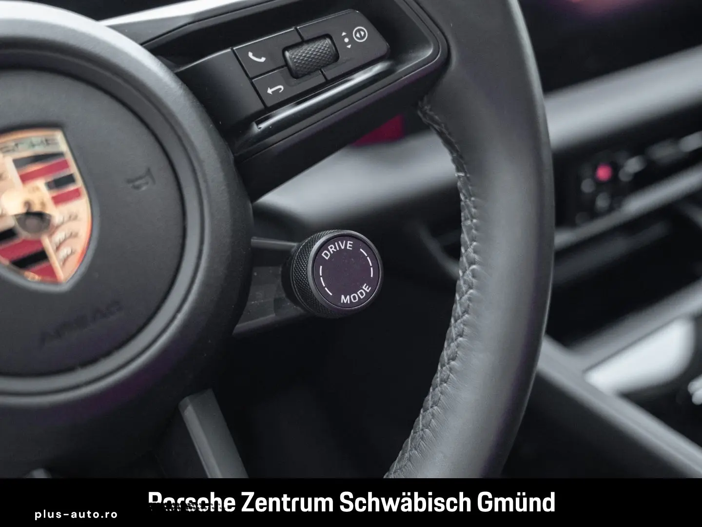PORSCHE Macan 4 LEDmatrix SurroundView BOSE Luftfederung