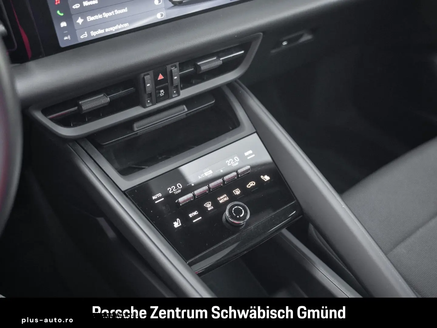 PORSCHE Macan 4 LEDmatrix SurroundView BOSE Luftfederung
