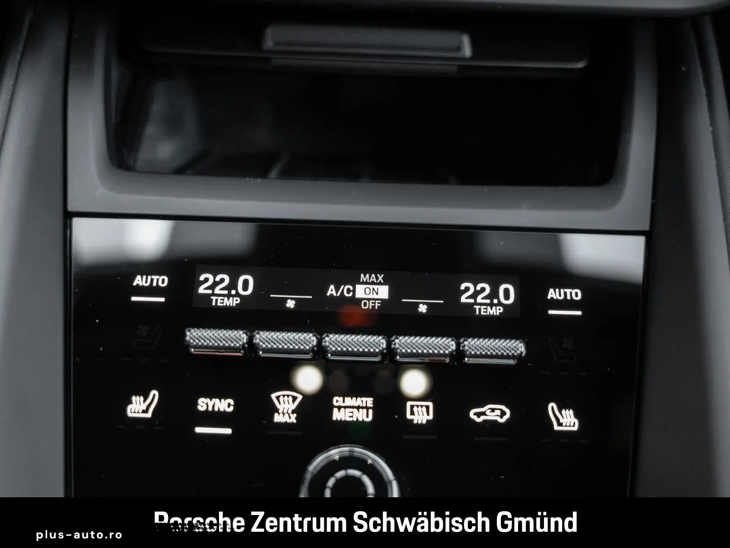 PORSCHE Macan 4 LEDmatrix SurroundView BOSE Luftfederung