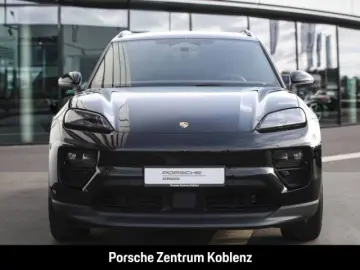 PORSCHE Macan 4