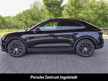 PORSCHE Macan Electric  Panorama  Luftfederung  Surround