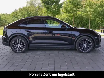 PORSCHE Macan Electric  Panorama  Luftfederung  Surround