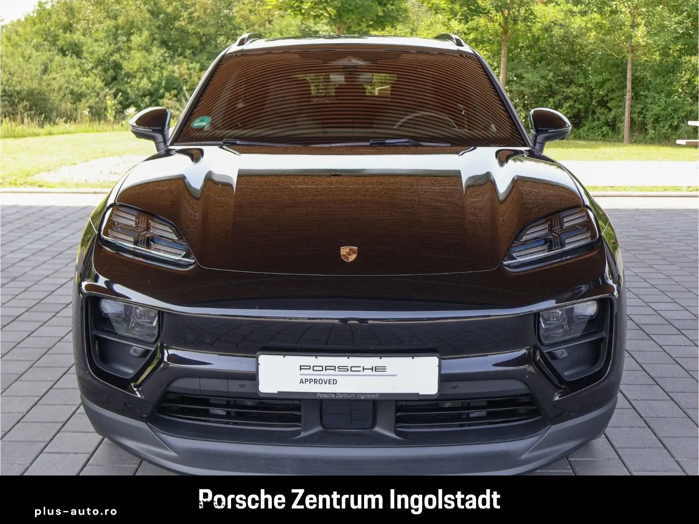 PORSCHE Macan Electric  Panorama  Luftfederung  Surround