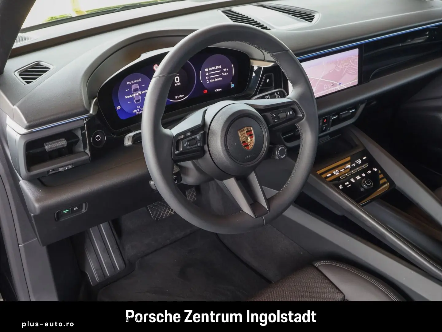 PORSCHE Macan Electric  Panorama  Luftfederung  Surround