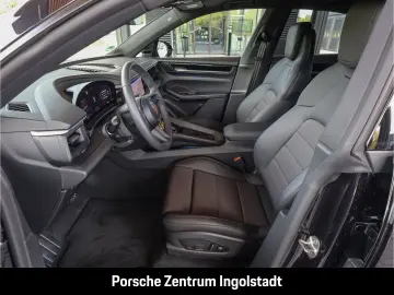 PORSCHE Macan Electric  Panorama  Luftfederung  Surround