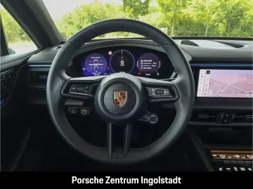 PORSCHE Macan Electric  Panorama  Luftfederung  Surround