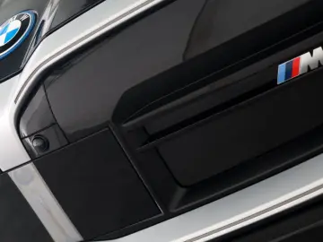 BMW i5 M60 xDrive M Sport DrivePro HUD H&K 360  21