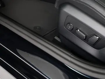 BMW i5 M60 xDrive M Sport DrivePro HUD H&K 360  21