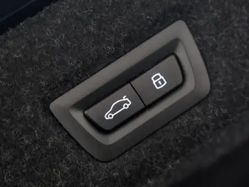 BMW i5 M60 xDrive M Sport DrivePro HUD H&K 360  21