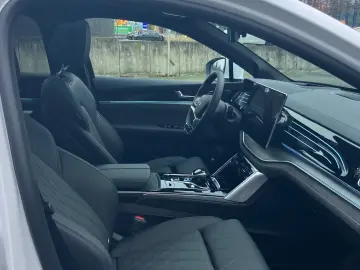 BYD TANG EV AWD 7-Seat Panorama Ambient FACELIFT