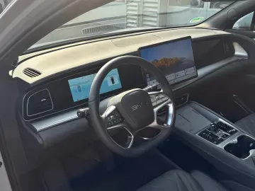 BYD Sealion 7 Design AWD Dynadio Panorama Carplay