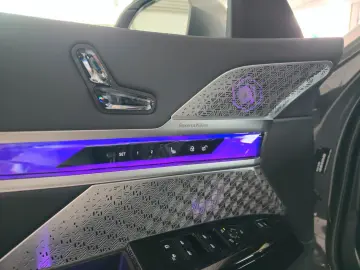 BMW 740d xDrive M Sport Fond Entertaiment B&W Sound