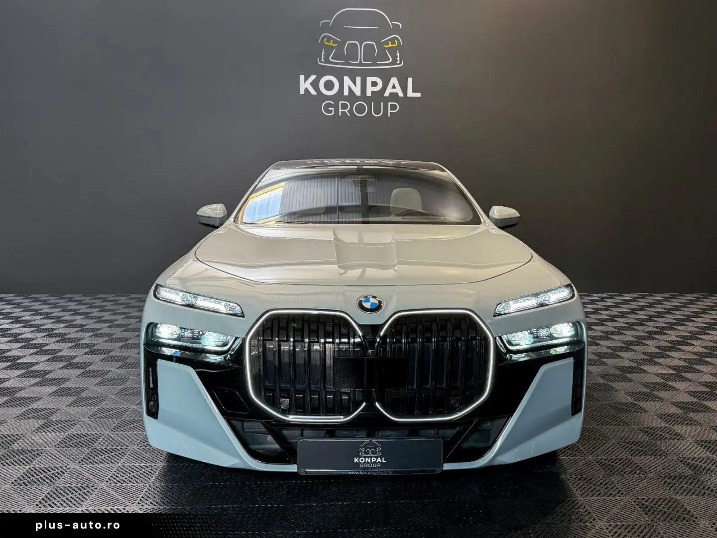 BMW 740 d xDrive B&W Sky Lounge M Sport Pro Luft 21