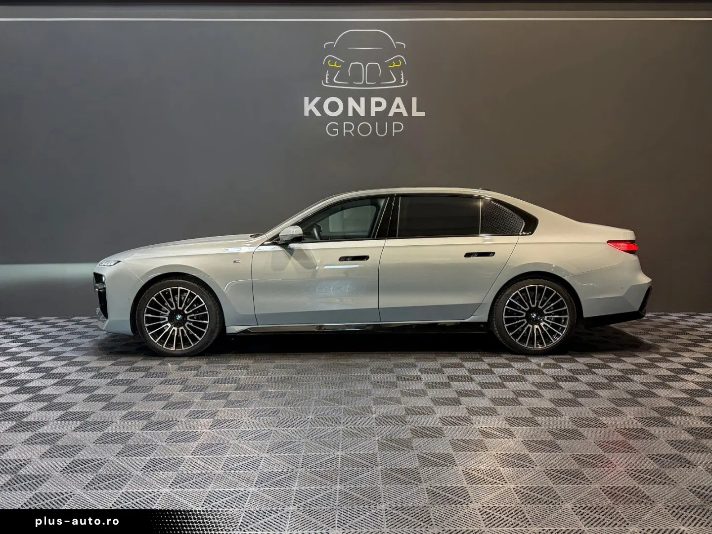 BMW 740 d xDrive B&W Sky Lounge M Sport Pro Luft 21