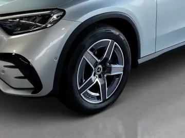 Mercedes-Benz GLC 300 d 4M AMG-Line AHK DISTRON