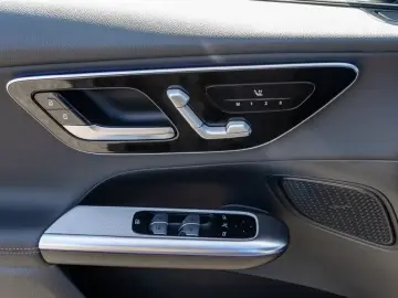 Mercedes-Benz GLC 220 d 4M Avantgarde  LED Pano