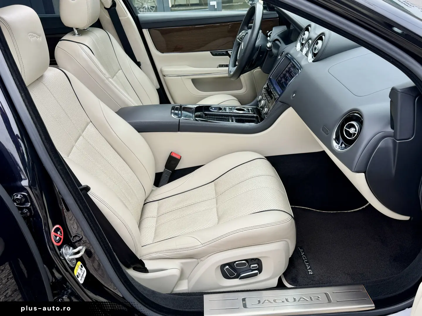 JAGUAR XJ 4WD 57000 KM