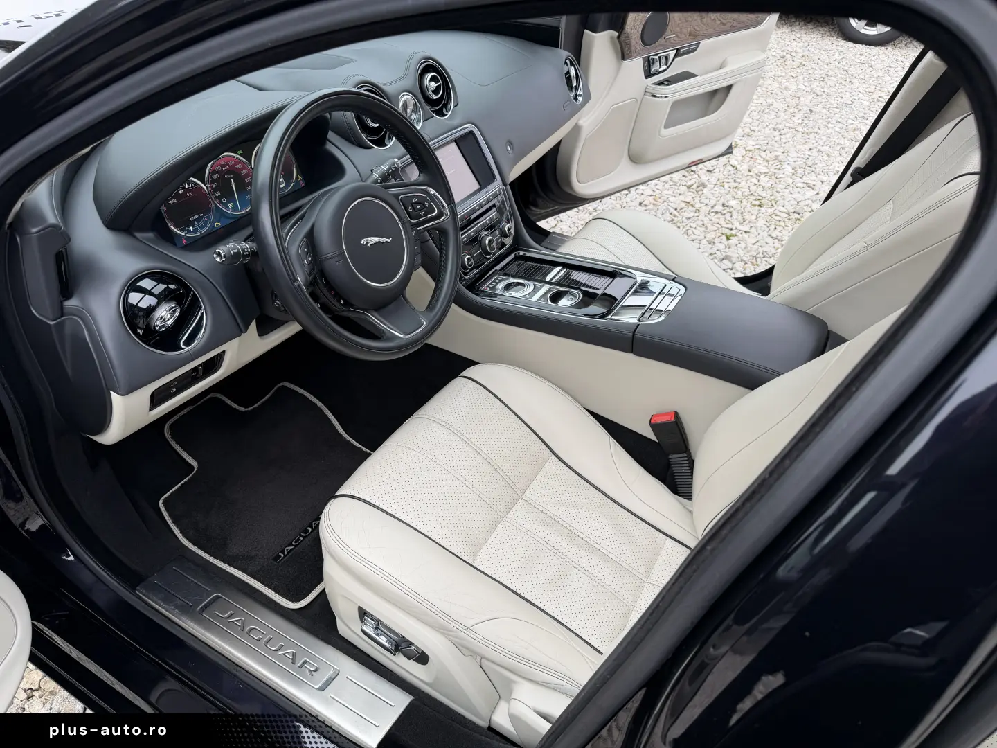 JAGUAR XJ 4WD 57000 KM