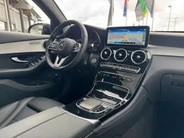 MERCEDES-BENZ GLC 200 d 4M Coupe Night R-Kamera S-Dach