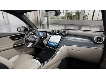 Mercedes-Benz GLC 200 4M Avantgarde Navi Pano AHK