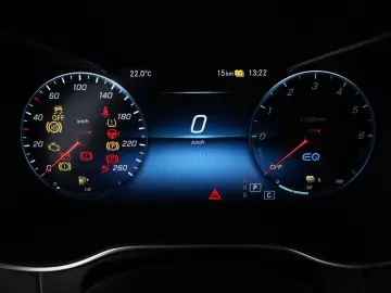 MERCEDES-BENZ GLC 300 de 4M Coupé AMG Distronic HUD &hellip;