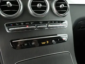 MERCEDES-BENZ GLC 300 de 4M Coupé AMG Distronic HUD &hellip;