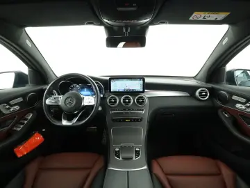 MERCEDES-BENZ GLC 300 de 4M Coupé AMG Distronic HUD &hellip;