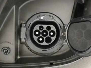 MERCEDES-BENZ GLC 300 de 4M Coupé AMG Distronic HUD &hellip;