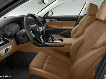 BMW 740d xDrive MASSAGE GLASDACH SOFTCLOSE LASER