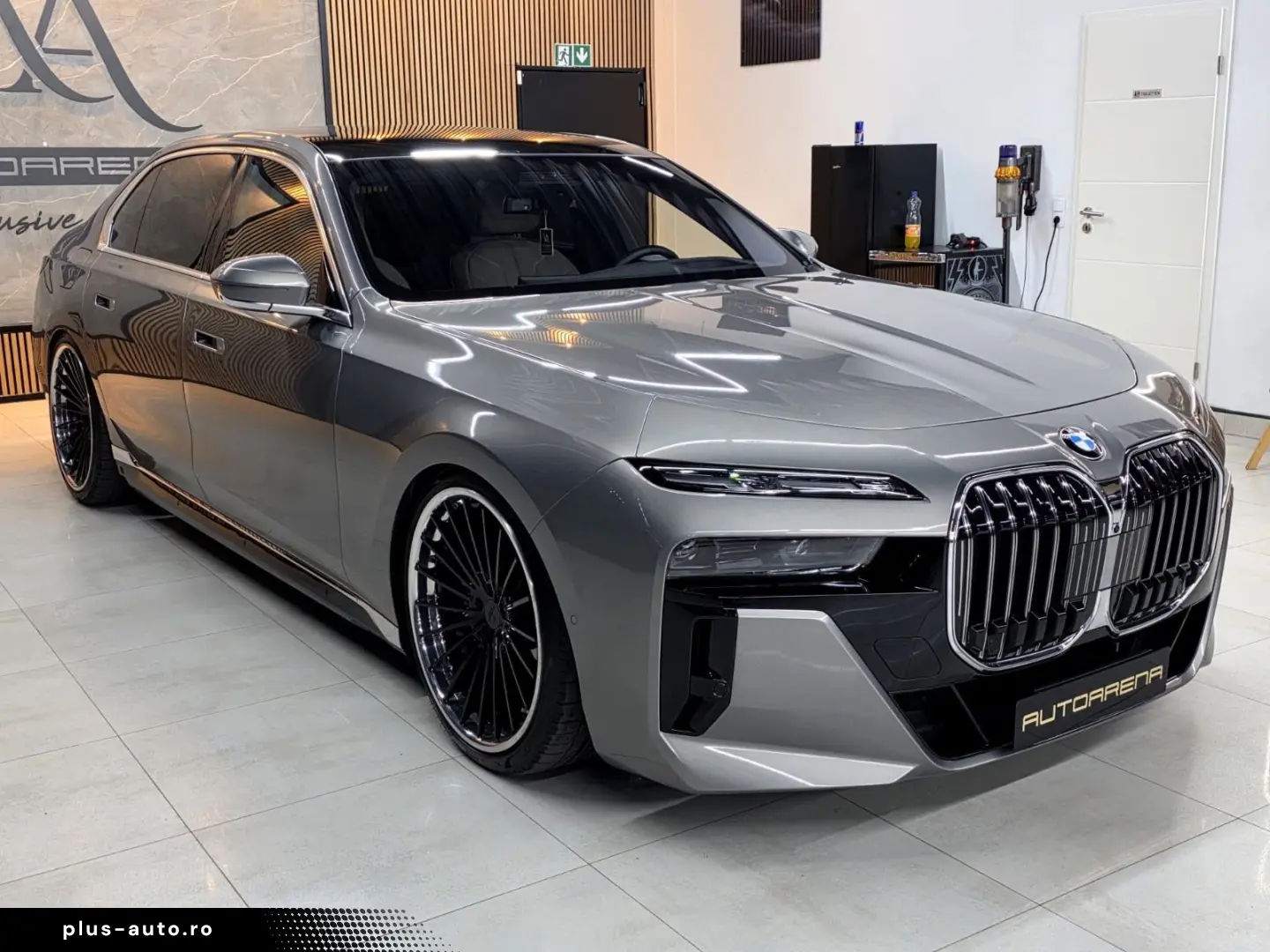 BMW 740 d xDrive M Sport INDIVIDUAL CINEMA UPE 180.