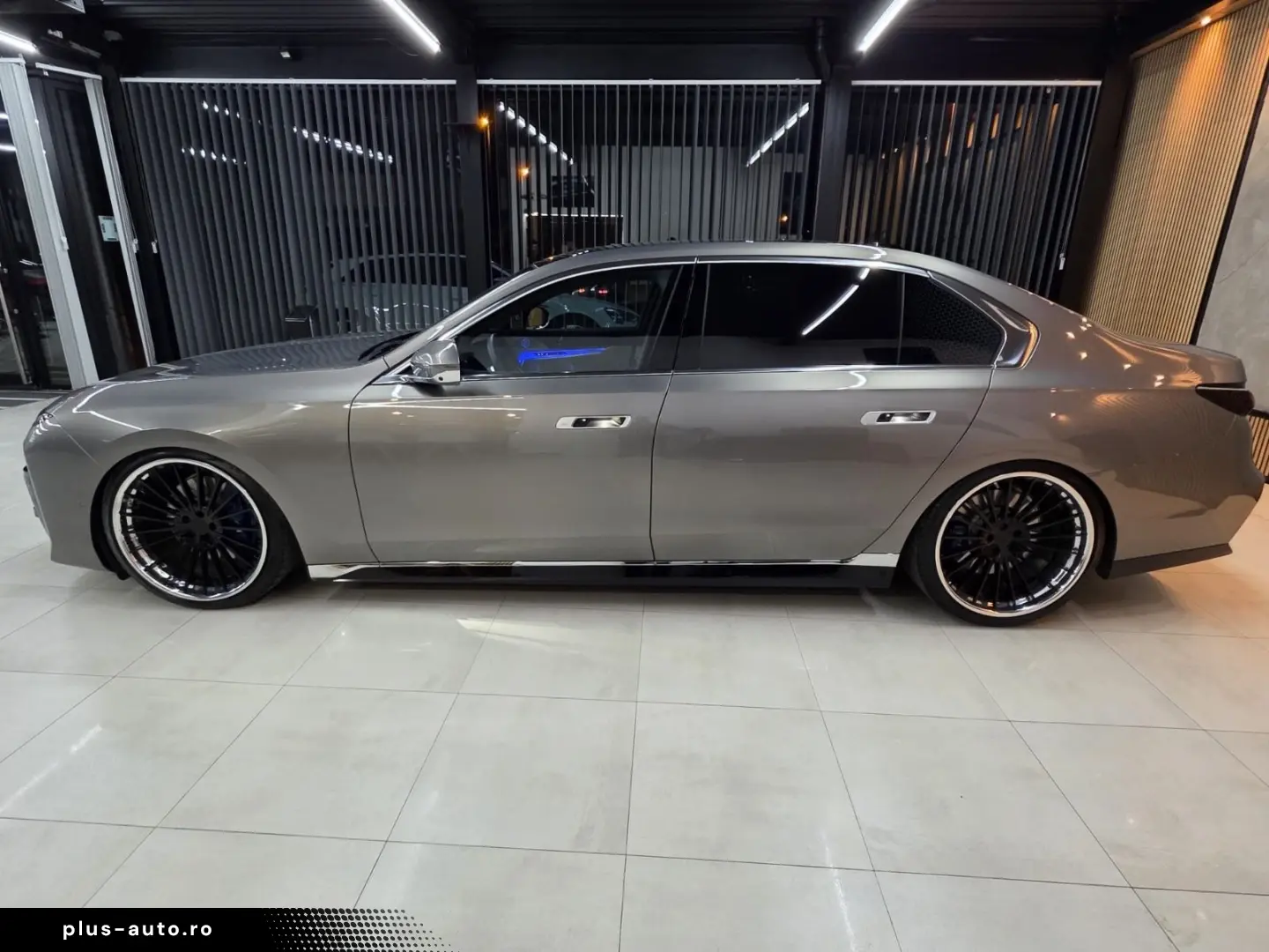BMW 740 d xDrive M Sport INDIVIDUAL CINEMA UPE 180.