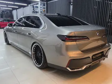 BMW 740 d xDrive M Sport INDIVIDUAL CINEMA UPE 180.