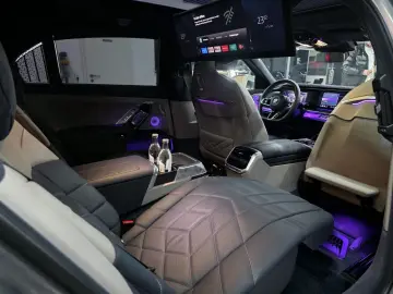 BMW 740 d xDrive M Sport INDIVIDUAL CINEMA UPE 180.