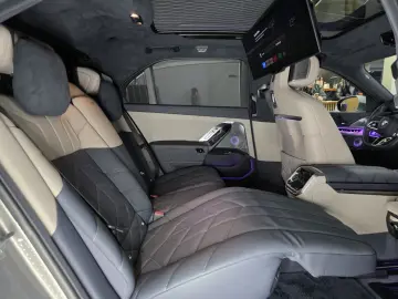 BMW 740 d xDrive M Sport INDIVIDUAL CINEMA UPE 180.