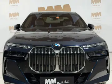 BMW 740 d xDrive M Sport Pano Sky Lounge