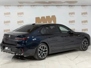 BMW 740 d xDrive M Sport Pano Sky Lounge