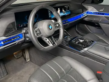 BMW 740 d xDrive M Sport Pano Sky Lounge