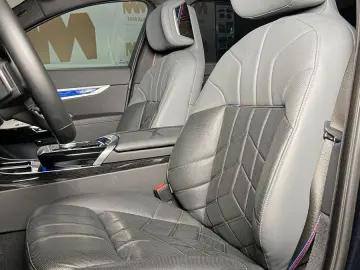 BMW 740 d xDrive M Sport Pano Sky Lounge