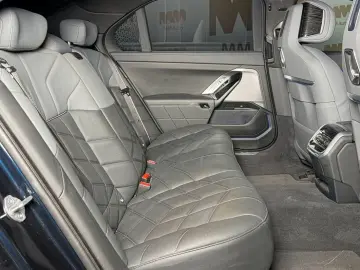 BMW 740 d xDrive M Sport Pano Sky Lounge