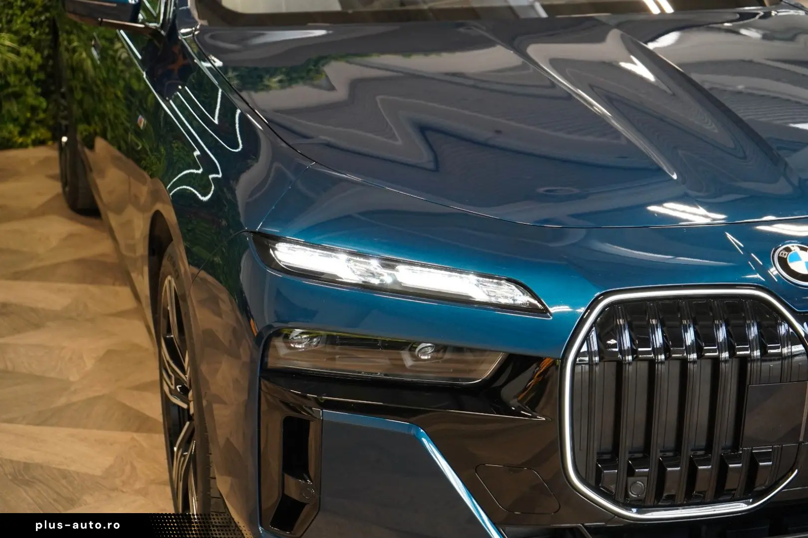 BMW 750e XDRIVE THEATRE HUD SKY-L B&W 110.496€ NETTO