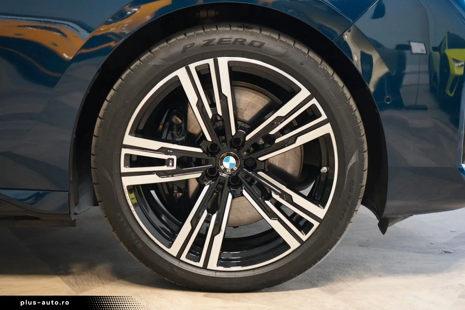 BMW 750e XDRIVE THEATRE HUD SKY-L B&W 110.496€ NETTO