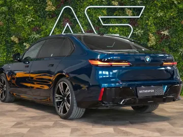 BMW 750e XDRIVE THEATRE HUD SKY-L B&W 110.496€ NETTO