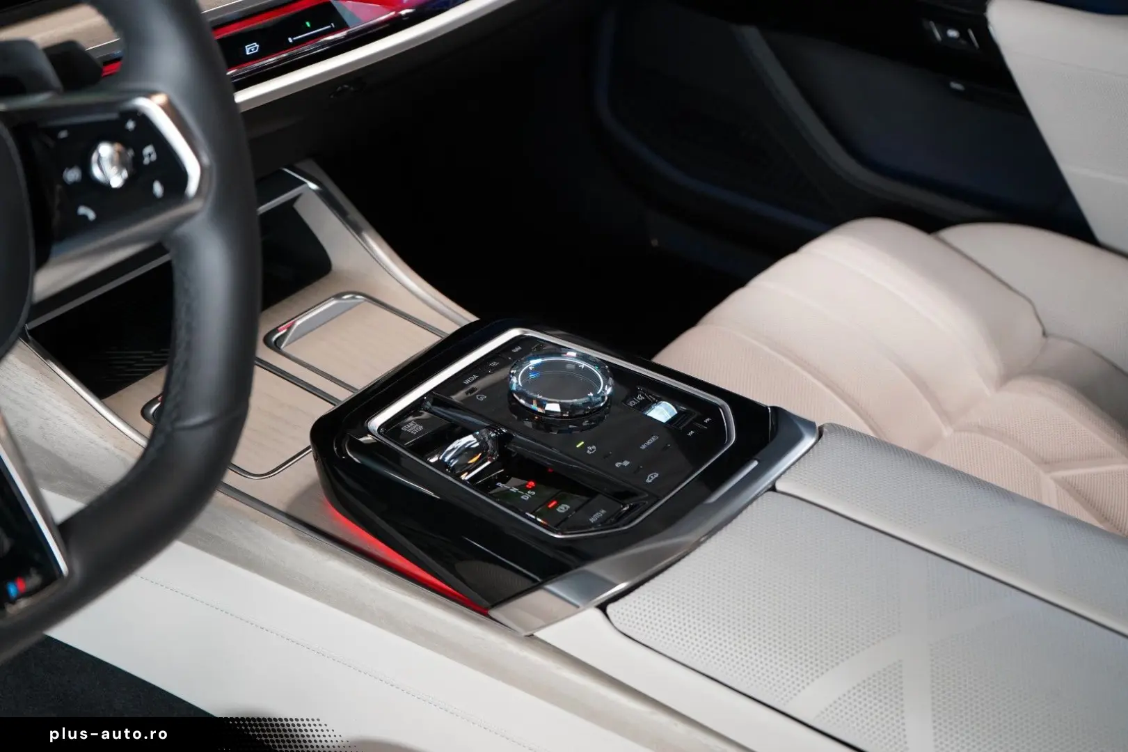 BMW 750e XDRIVE THEATRE HUD SKY-L B&W 110.496€ NETTO