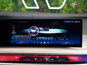 BMW 750e XDRIVE THEATRE HUD SKY-L B&W 110.496€ NETTO