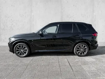 BMW X5 xDrive30d M-SPORTPAKET AHK PANO STANDHEIZUNG
