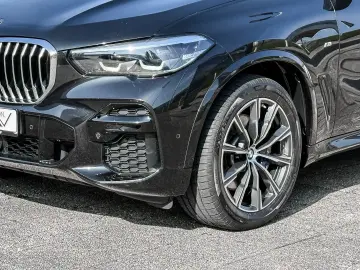 BMW X5 xDrive30d M-SPORTPAKET AHK PANO STANDHEIZUNG