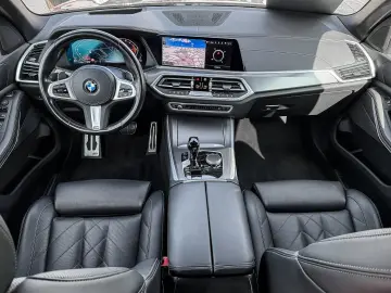 BMW X5 xDrive30d M-SPORTPAKET AHK PANO STANDHEIZUNG