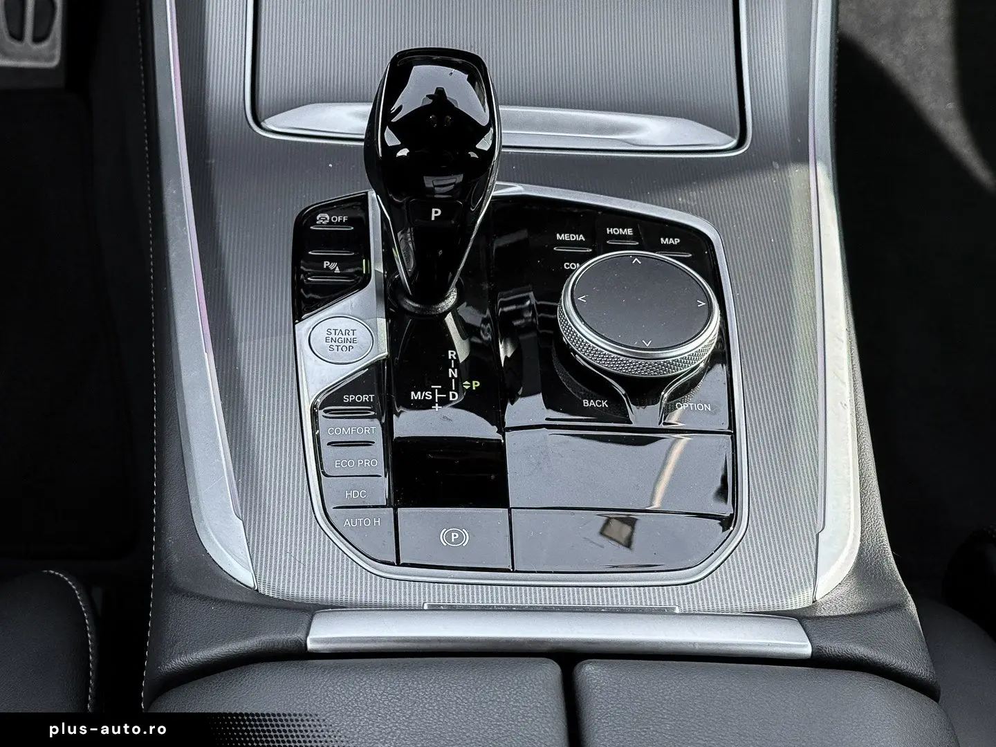 BMW X5 xDrive30d M-SPORTPAKET AHK PANO STANDHEIZUNG