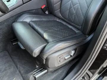 BMW X5 xDrive30d M-SPORTPAKET AHK PANO STANDHEIZUNG